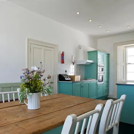 Galley Head Lightkeeper's Tatil Evi *